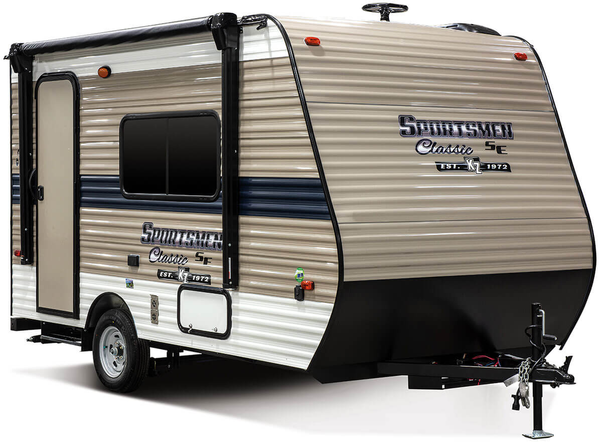lightweight travel trailers that sleep 6