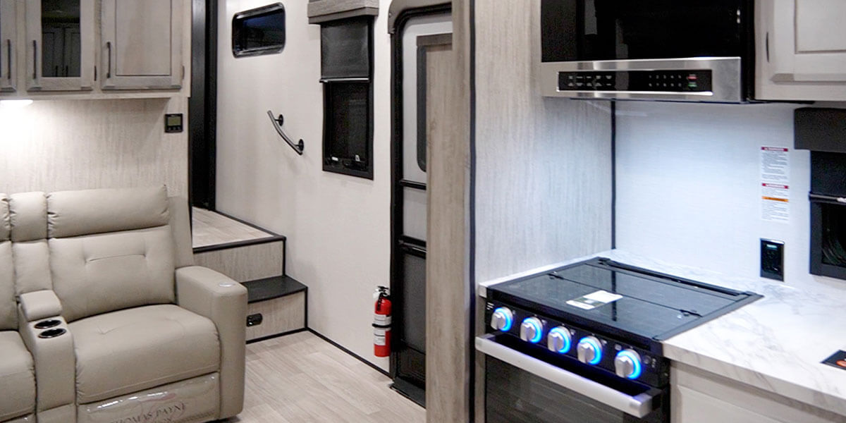 2023 KZ RV Durango Half-Ton D250RED Fifth Wheel Quick Tour Video