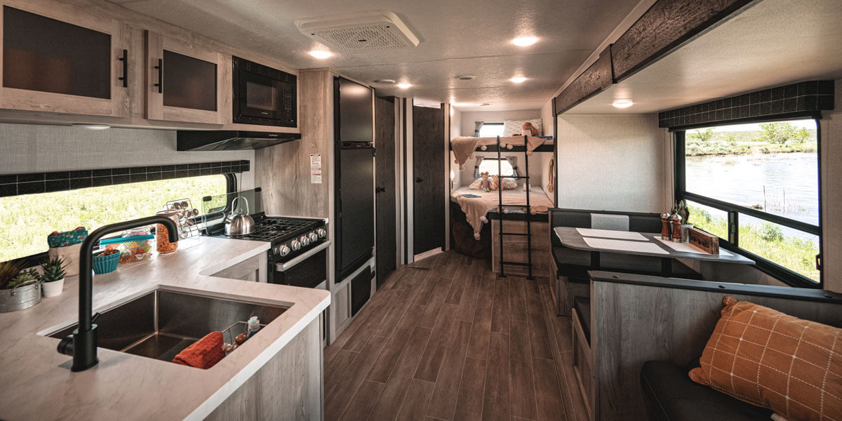 2024 KZ RV Sportsmen SE 261BHKSE Travel Trailer Dinette