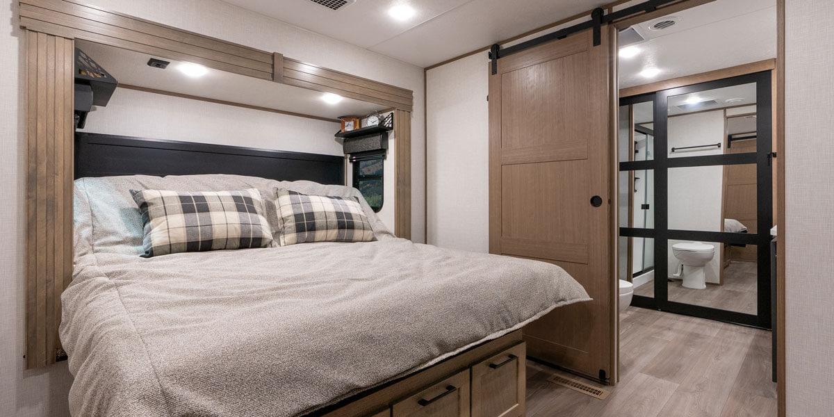 2025 KZ RV Durango Gold G366FBQ Fifth Wheel Bedroom