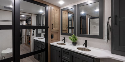 2025 KZ RV Durango Gold G366FBQ Fifth Wheel Bathroom